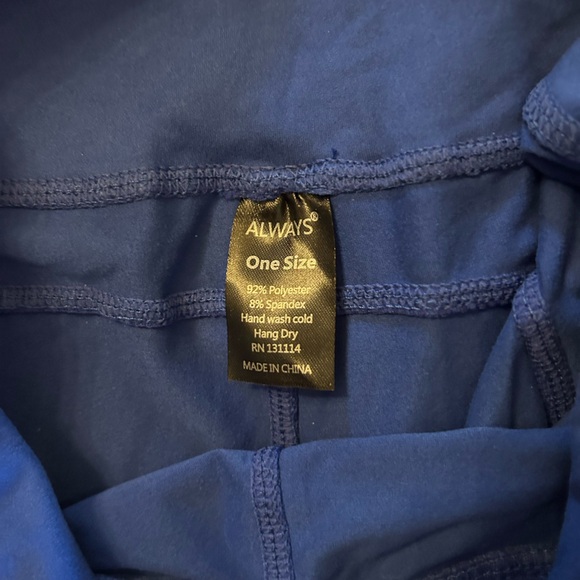 Blue leggings NWT - Picture 2 of 2